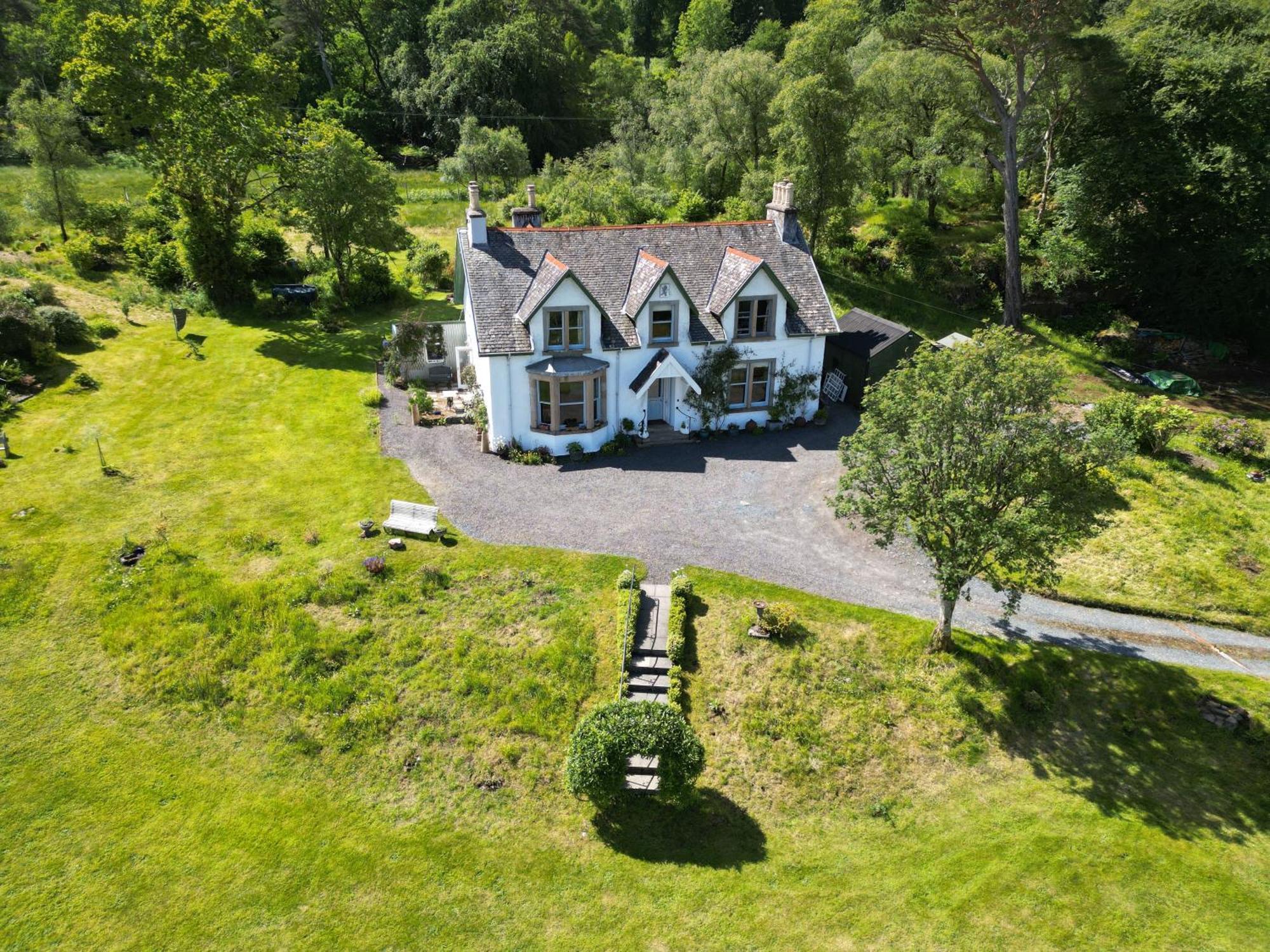 Glenaros Lodge Salen  Exteriör bild